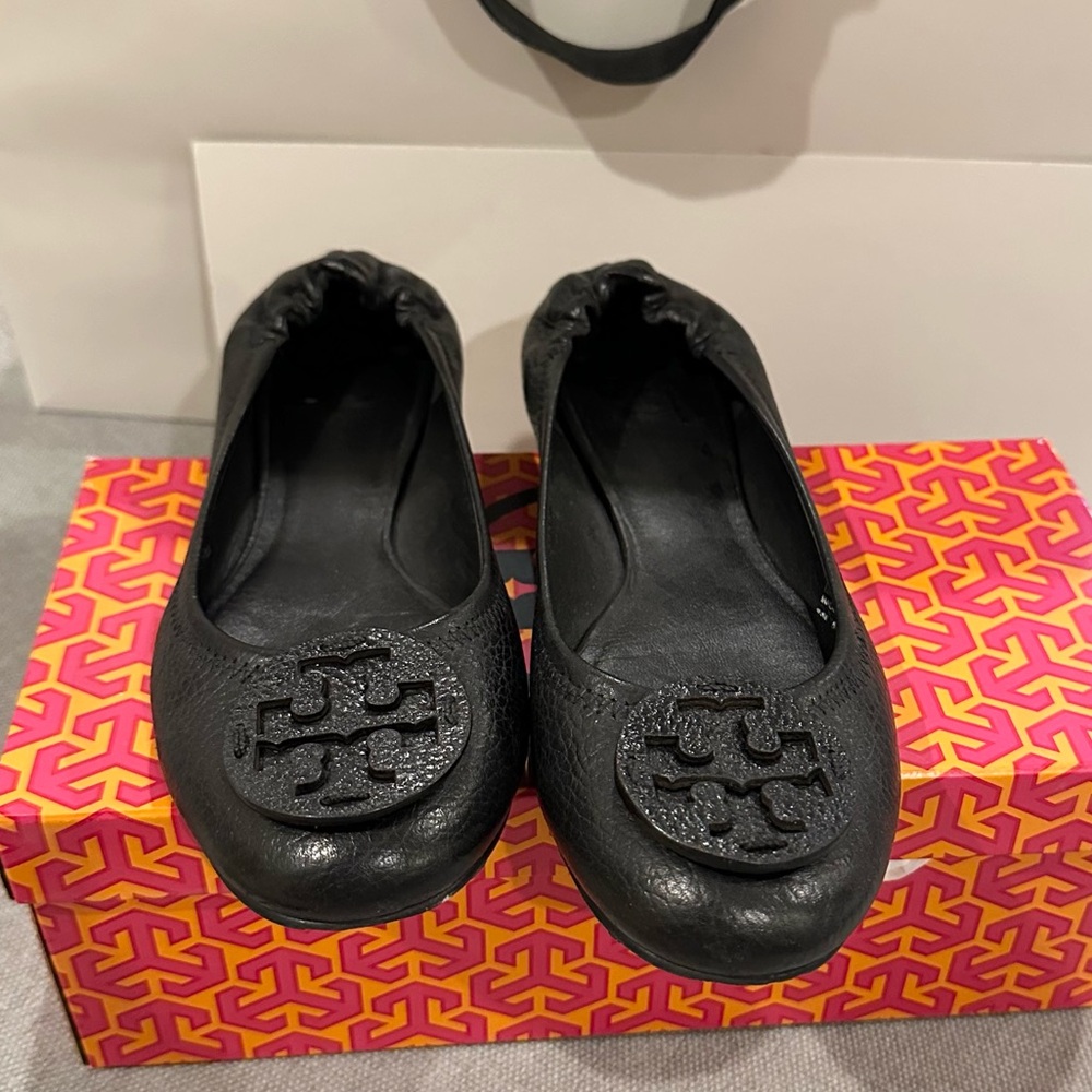 Moving sale. Tory Burch Black Leather Logo Ballet Flats